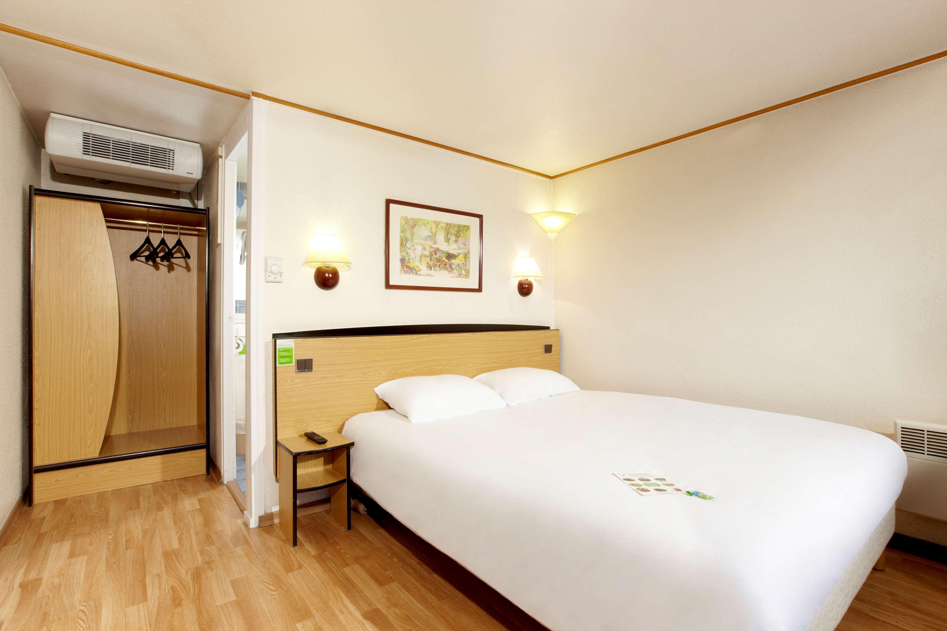 Hotel De La Briere Trignac Bagian luar foto