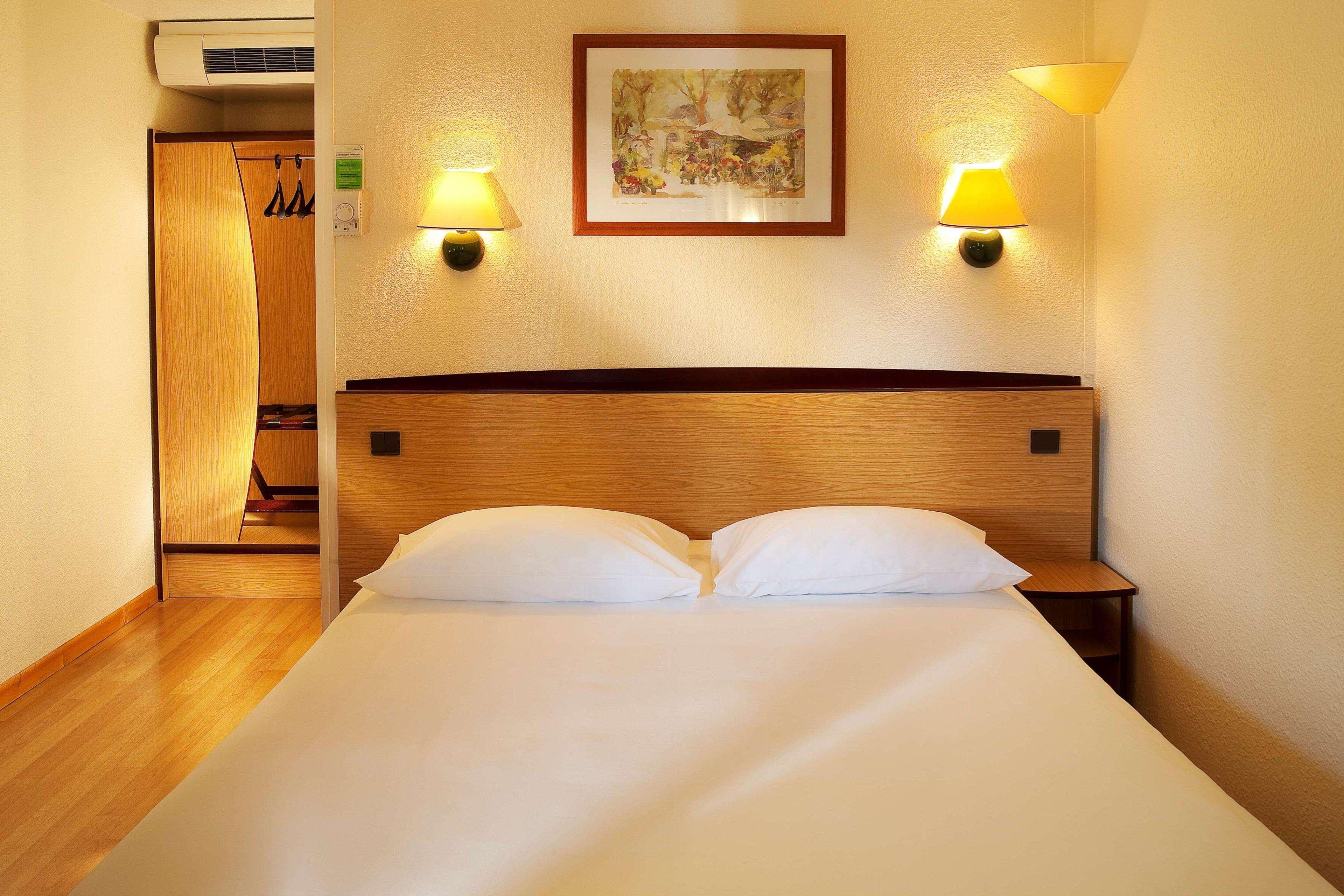 Hotel De La Briere Trignac Bagian luar foto