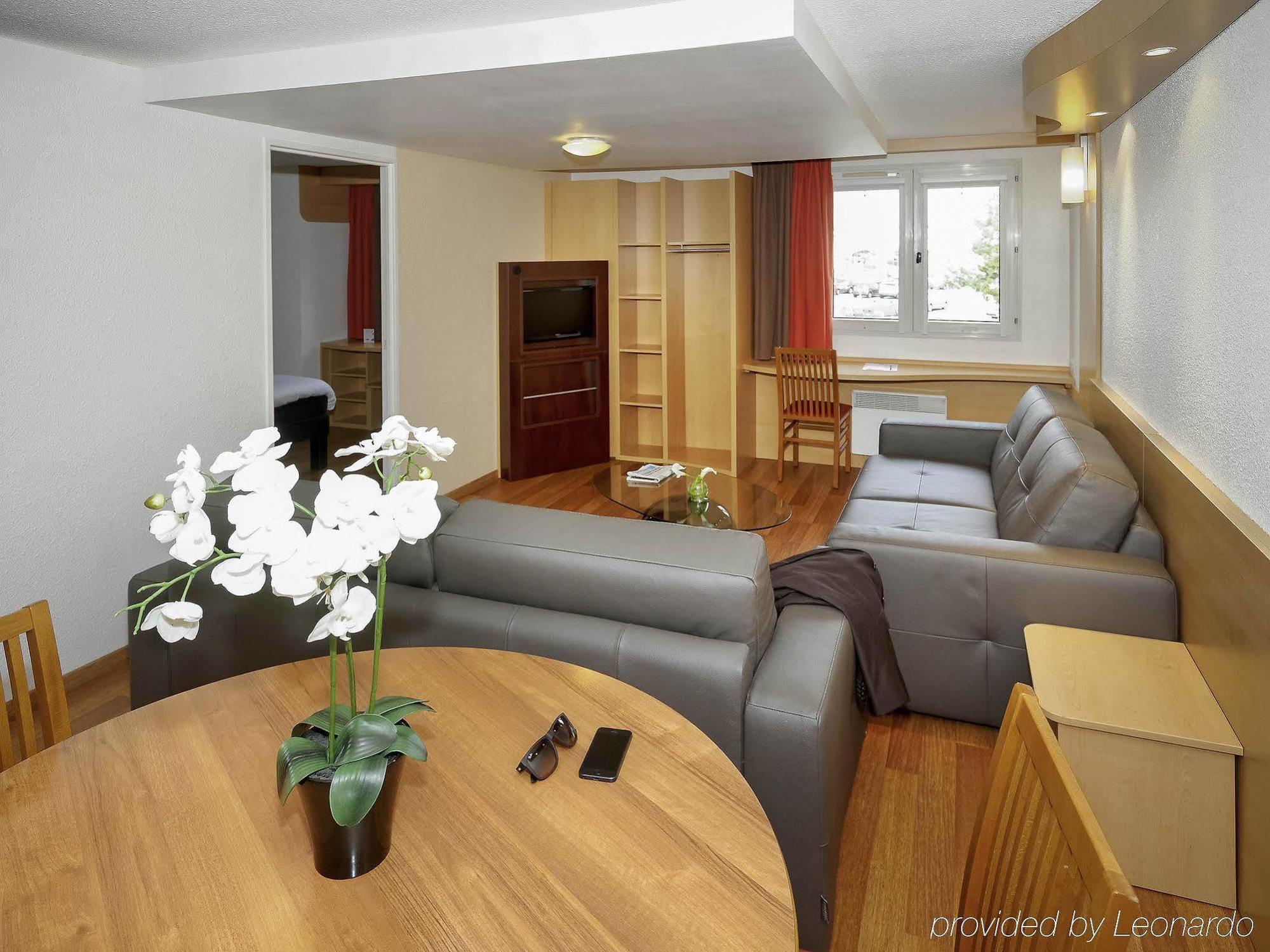 Hotel De La Briere Trignac Bagian luar foto